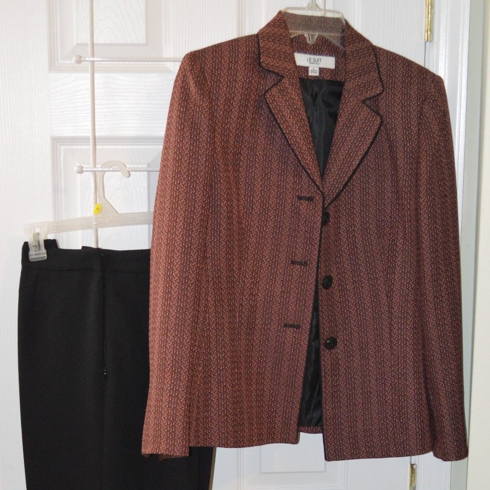 Le Suit Essentials Pant Suit size 6